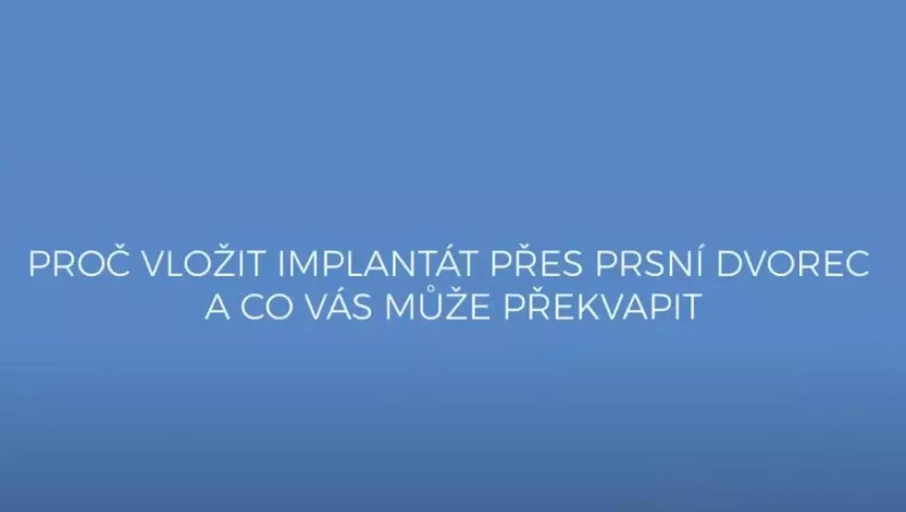 Zvětšení prsou – Vložení implantátu přes prsní dvorec